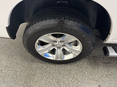 Used 2014 RAM 1500 Big Horn image 32