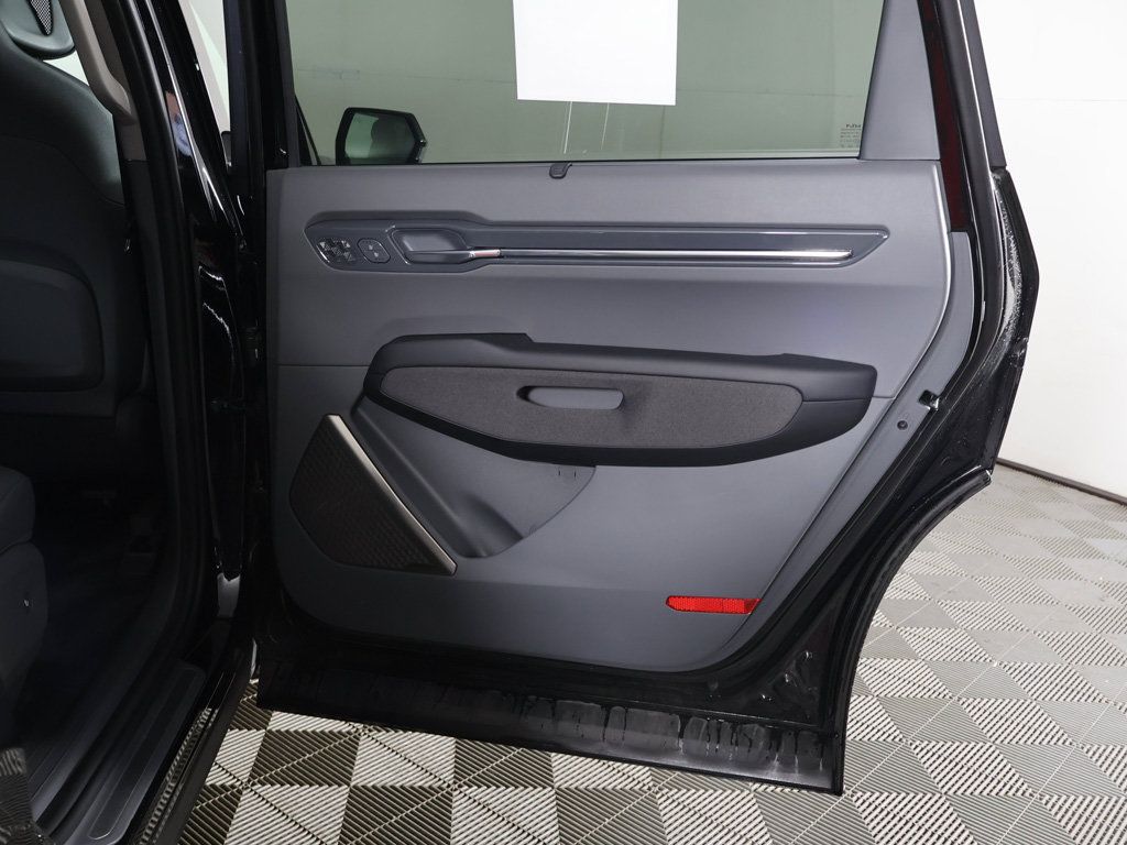 Used 2024 Kia EV9 Land AWD/4WD image 29