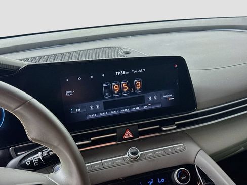 Certified 2023 Hyundai Elantra SEL w/ Convenience Package FWD image 15