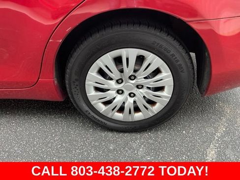 Used 2011 Toyota Camry LE FWD image 29