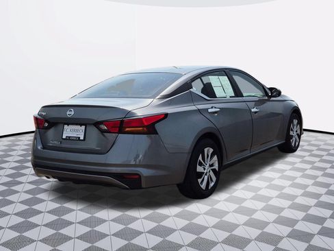 Used 2022 Nissan Altima 2.5 S FWD image 12