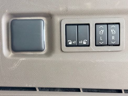 Used 2023 GMC Yukon XL Denali w/ LPO, Floor Liner Package AWD/4WD image 34