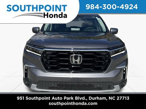 Used 2025 Honda Pilot Elite image 2