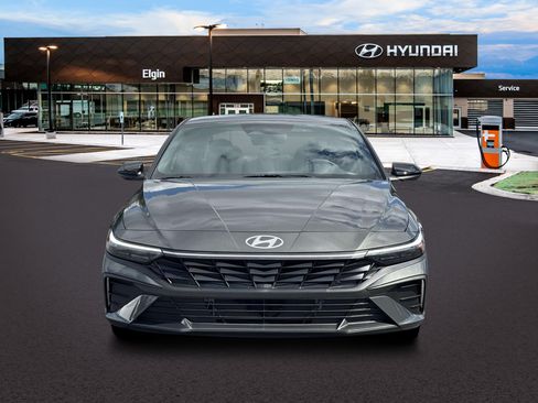 Certified 2026 Hyundai Elantra SEL FWD image 12