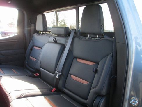 New 2026 GMC Sierra 1500 AT4 w/ AT4 Premium Package image 13