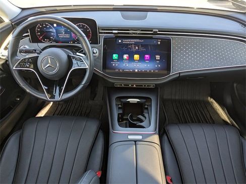 Used 2025 Mercedes-Benz E 350 4MATIC Sedan image 15