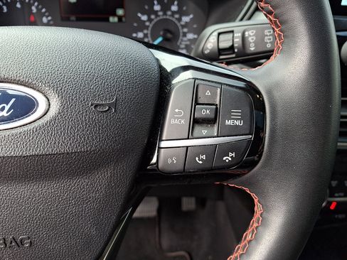 Used 2022 Ford Escape SEL w/ SEL Stealth AWD Package image 24