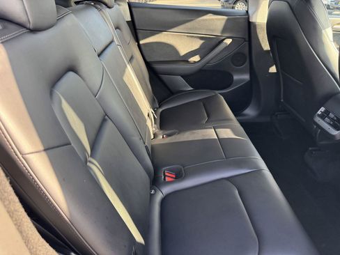 Used 2023 Tesla Model Y AWD image 10