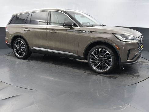 New 2025 Lincoln Aviator Reserve w/ Equipment Group 201A image 5