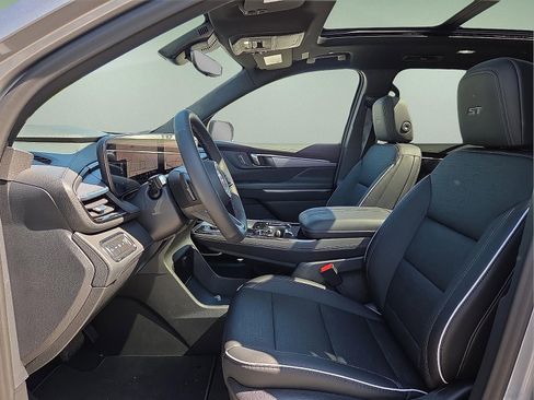 New 2026 Buick Enclave Sport Touring w/ Power Package FWD image 17