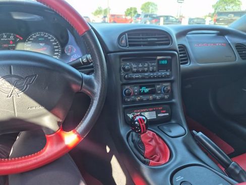 Used 2002 Chevrolet Corvette Z06 w/ Memory Pkg RWD image 18