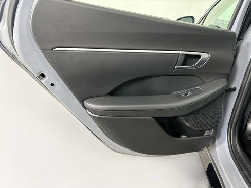 Used 2025 Hyundai Sonata SEL FWD image 26