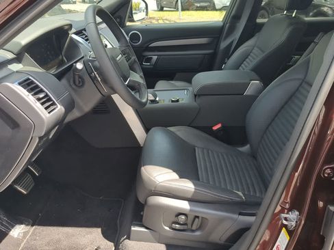 Certified 2026 Land Rover Discovery Limited Edition AWD/4WD image 17