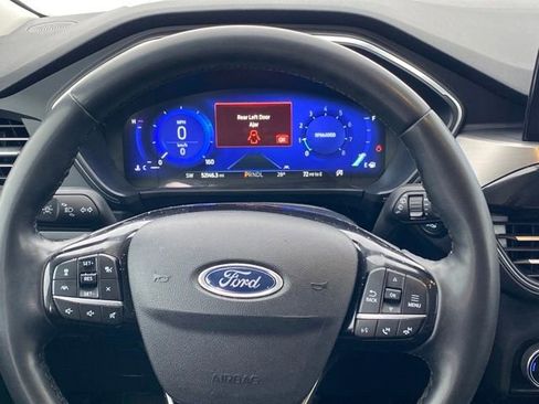 Used 2022 Ford Escape Titanium image 8