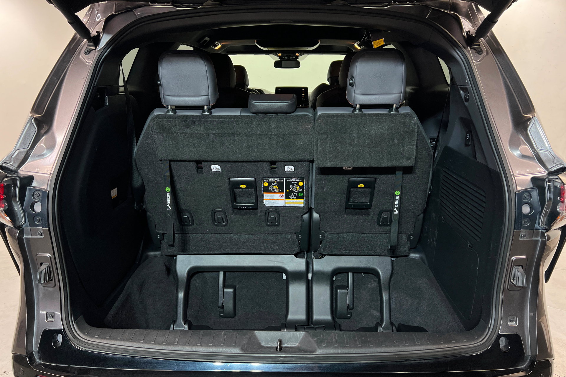 Used 2022 Toyota Sienna XSE w/ XSE Plus Package FWD image 23