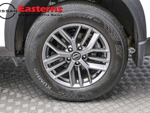 Used 2023 Nissan Rogue S AWD/4WD image 8