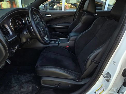 Used 2022 Dodge Charger R/T w/ Plus Group RWD image 21