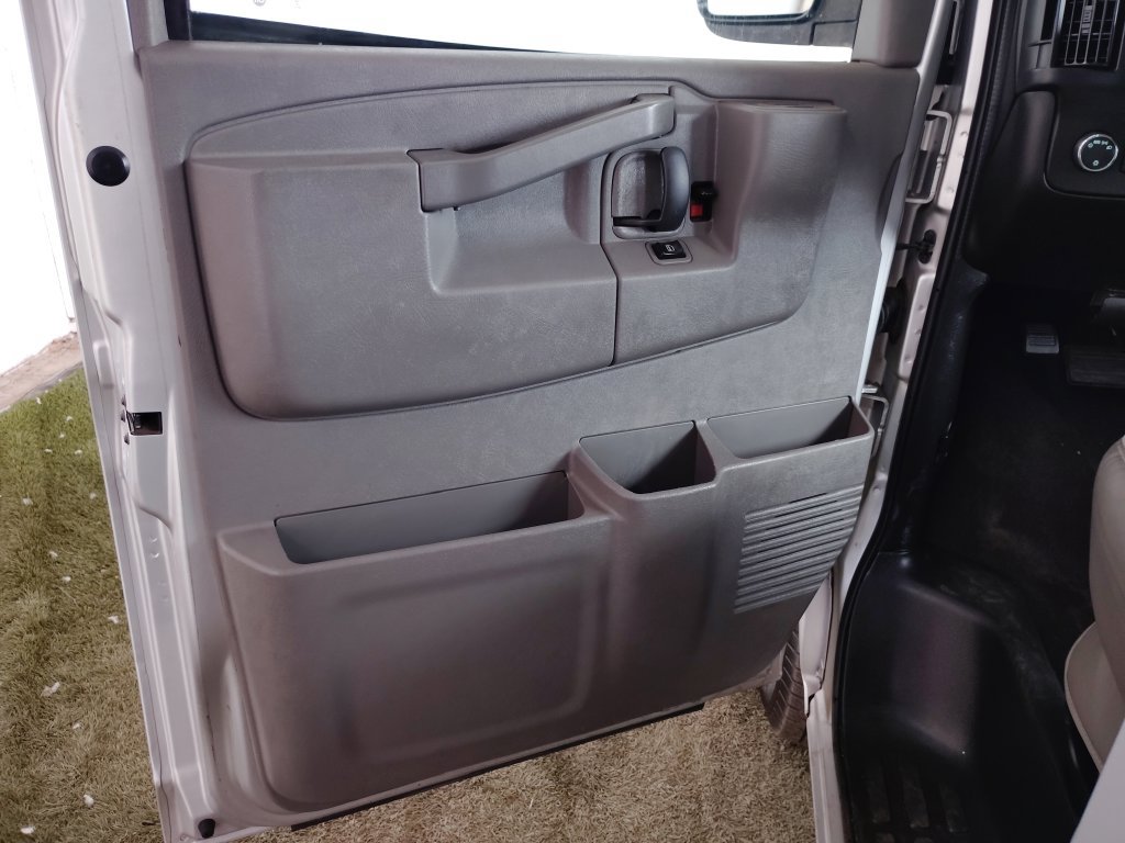 Used 2020 Chevrolet Express 3500 LS RWD image 21