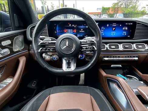 Used 2024 Mercedes-Benz GLS 63 AMG 4MATIC image 5
