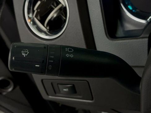 Used 2014 Ford F150 XLT w/ XLT Chrome Package image 31