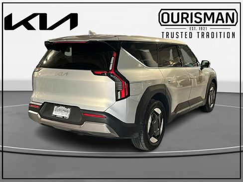 Certified 2024 Kia EV9 Light Long Range image 4