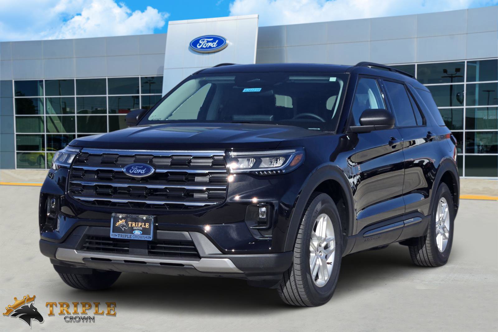 New 2026 Ford Explorer Active w/ Active Comfort Package RWD image 2