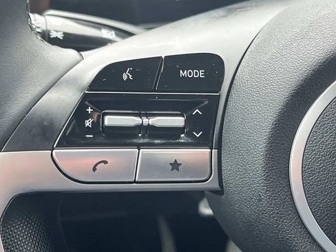 Certified 2024 Hyundai Elantra Limited image 29