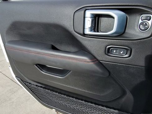 Used 2021 Jeep Gladiator Rubicon image 7