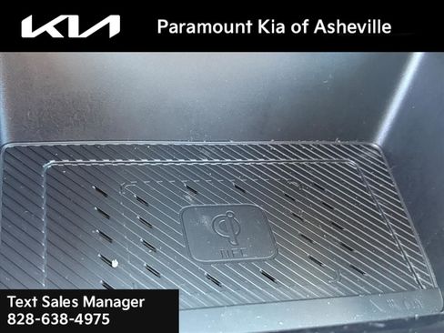 New 2025 Kia Niro SX image 16