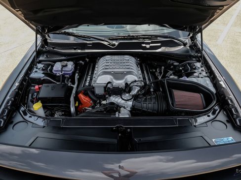 Used 2023 Dodge Challenger SRT Hellcat RWD image 3
