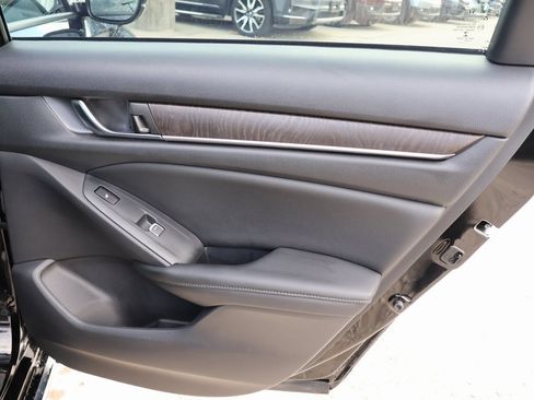 Certified 2019 Honda Accord Touring image 14