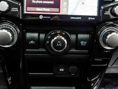 Used 2023 Toyota 4Runner TRD Off-Road Premium w/ Moonroof Package AWD/4WD image 21