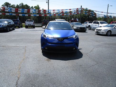 Used 2019 Toyota C-HR Limited image 2