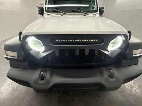 Used 2021 Jeep Wrangler Unlimited Sport AWD/4WD image 30