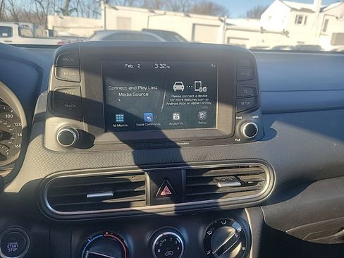 Used 2021 Hyundai Kona SEL Plus w/ Cargo Package image 11