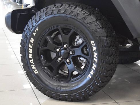 Used 2021 Jeep Wrangler Sport image 14