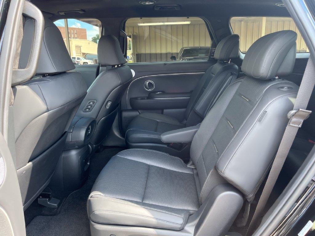 Used 2026 Hyundai Palisade Calligraphy FWD image 17