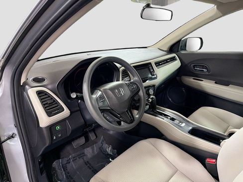 Used 2020 Honda HR-V LX image 11