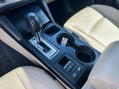 Used 2016 Subaru Outback 3.6R Limited AWD/4WD image 19