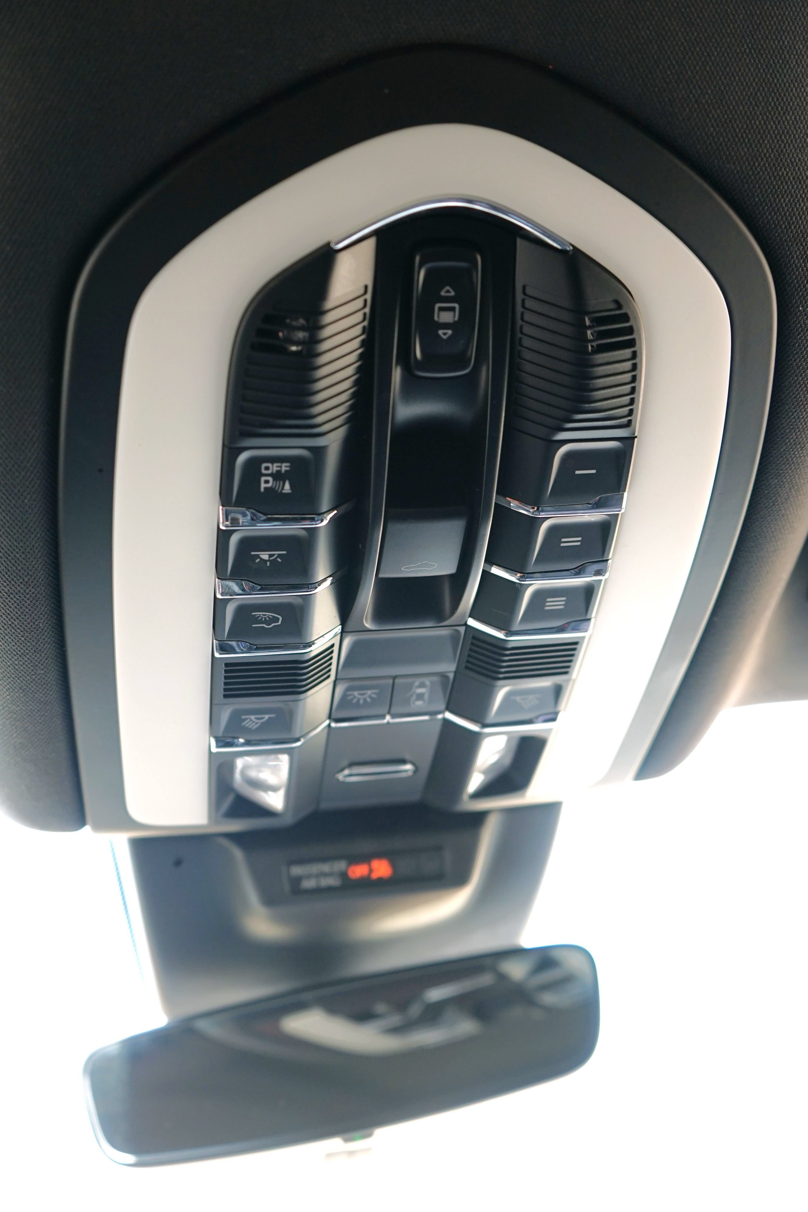 Used 2023 Porsche Macan GTS w/ Premium Package Plus AWD/4WD image 20
