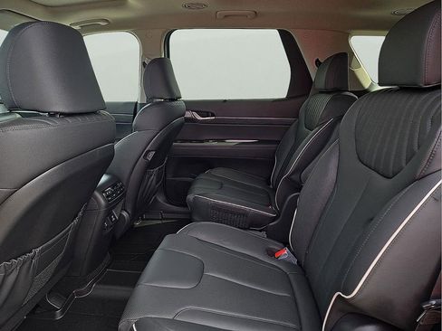 Used 2024 Hyundai Palisade Limited image 11