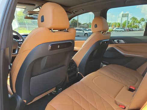 Used 2025 BMW X5 sDrive40i w/ Parking Assistance Package RWD image 12