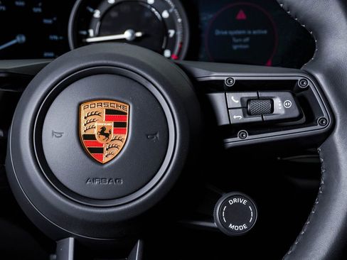 Used 2024 Porsche 911 Carrera T RWD image 23