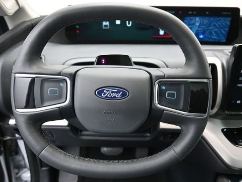 Certified 2025 Ford Expedition Max Active image 7