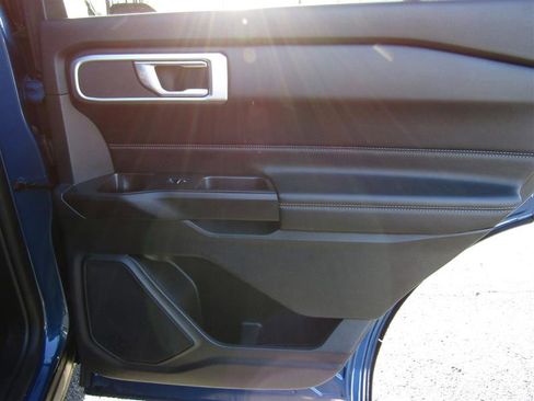 Used 2020 Ford Explorer XLT w/ Equipment Group 202A image 41