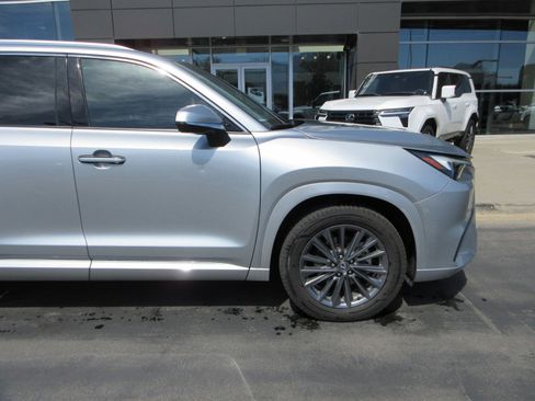 Used 2024 Lexus TX 350 AWD w/ Cold Weather Package image 12