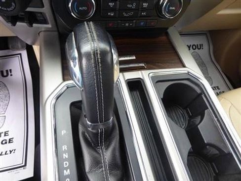 Used 2016 Ford F150 Lariat image 11