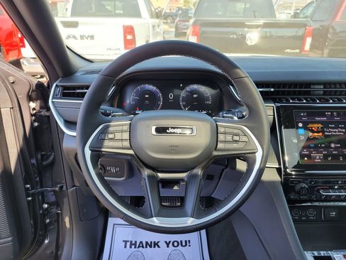 New 2025 Jeep Grand Cherokee L Laredo w/ Luxury Tech Group I image 15