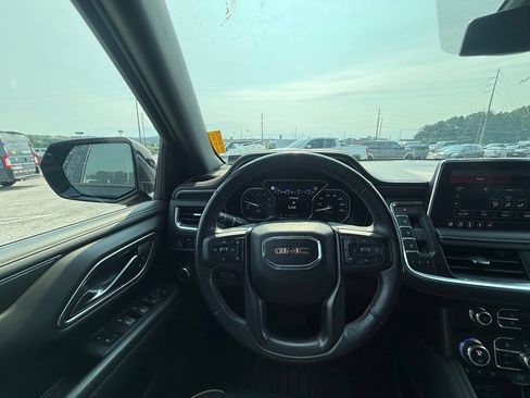 Used 2021 GMC Yukon AT4 w/ Rear Media and Nav Package AWD/4WD image 9