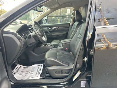 Used 2017 Nissan Rogue SL image 14